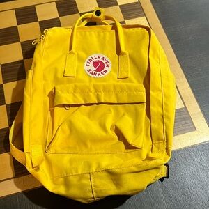🚨Last Chance 🚨 Fjallraven Kanken Backpack